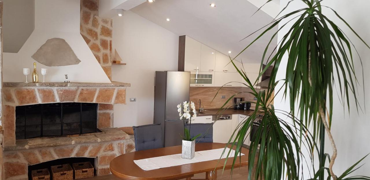 Apartments Huljic Hvar Town Luaran gambar