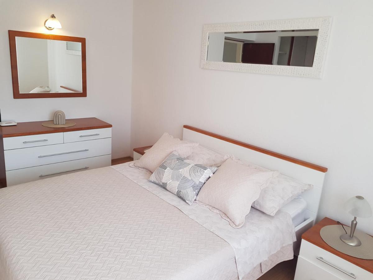 Apartments Huljic Hvar Town Luaran gambar