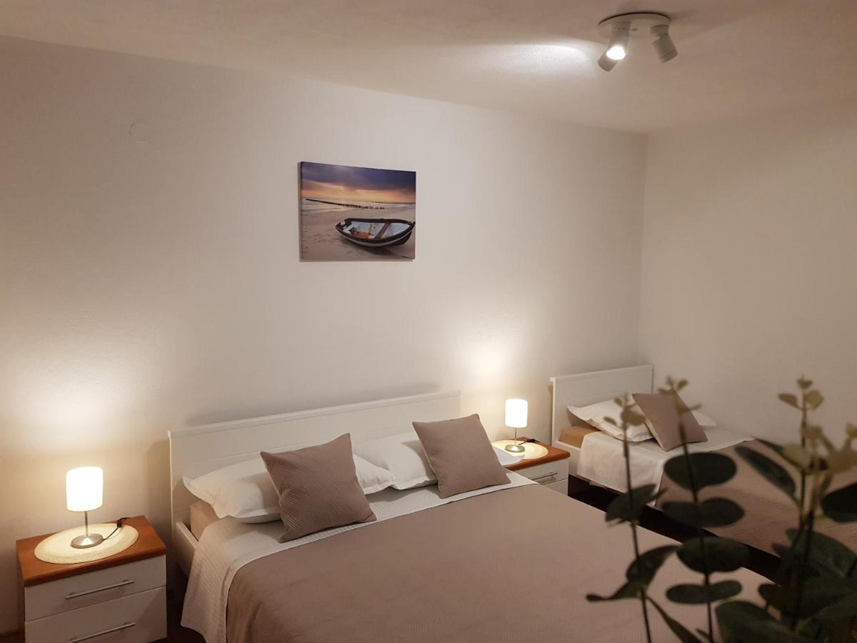 Apartments Huljic Hvar Town Luaran gambar